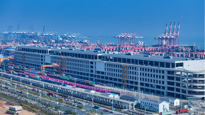 2025年前8个月海关数据增长